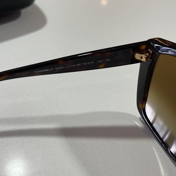 CHANEL CC Brown Tortoise Brown Gradient Lens Sunglasses - Picture 6 of 9